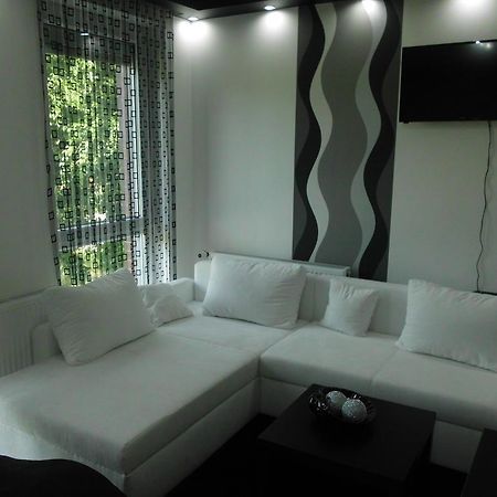 Feszek Apartman Debrecen Kamer foto