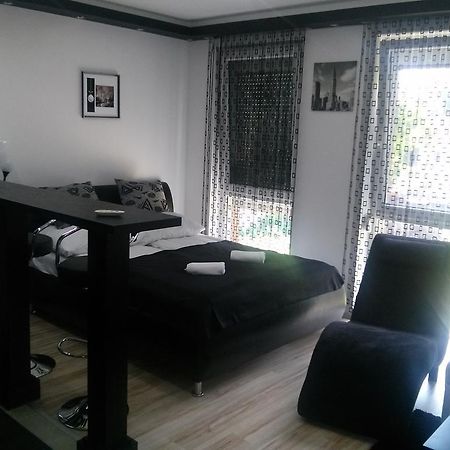 Feszek Apartman Debrecen Kamer foto