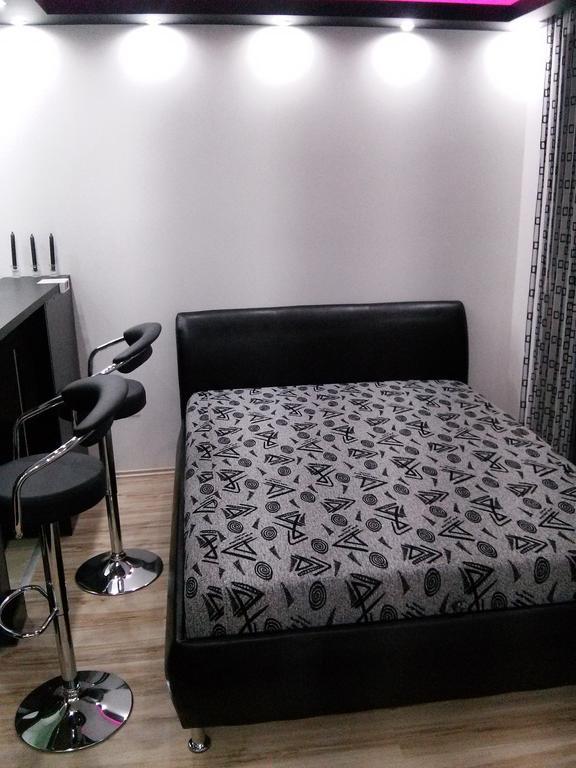 Feszek Apartman Debrecen Kamer foto