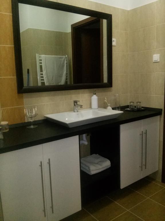 Feszek Apartman Debrecen Kamer foto