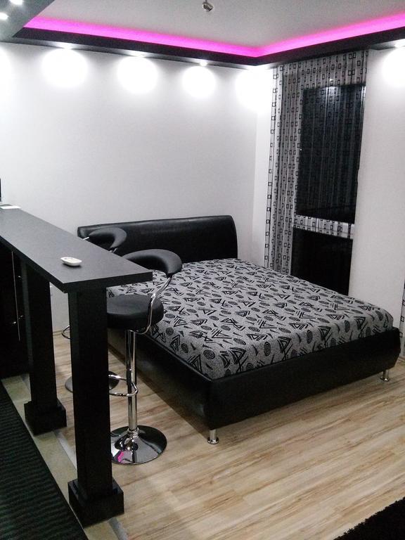 Feszek Apartman Debrecen Kamer foto