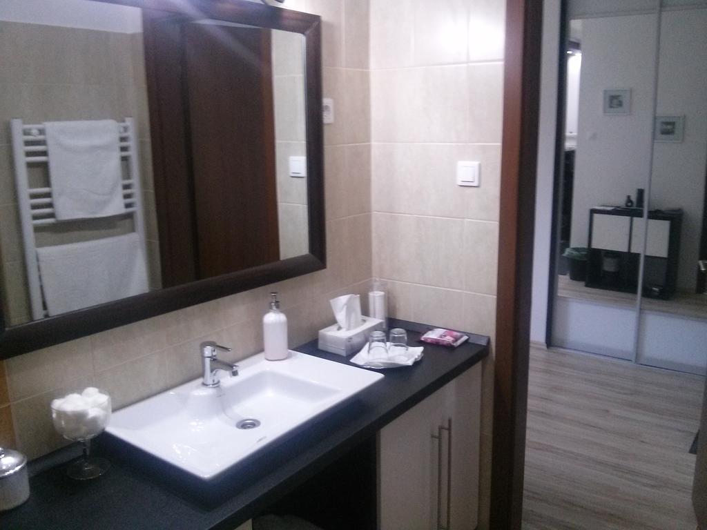Feszek Apartman Debrecen Kamer foto